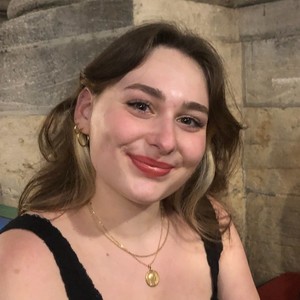 Louise - Prof de français - Dijon