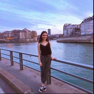 Jeanne - Prof d'aide aux devoirs - Issy-les-Moulineaux