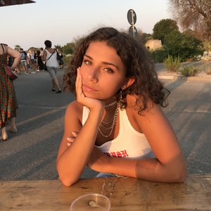 Julie - Prof d'aide aux devoirs - Colombes