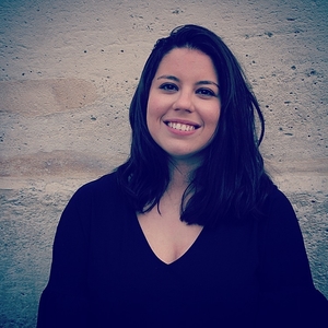 Estelle - Prof de droit - Paris