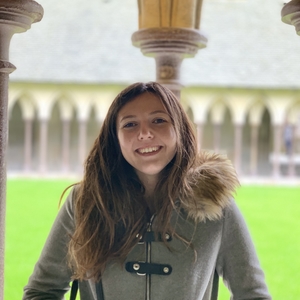 Lea - Prof d'aide aux devoirs - Saint-Georges-sur-Baulche