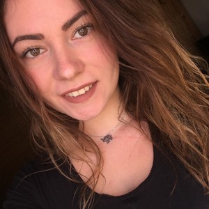 Débora - Prof d'aide aux devoirs - Thizy-les-Bourgs