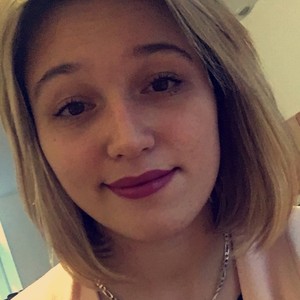 Caroline - Prof d'histoire - Dijon