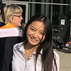 Hà My - Prof de maths - Schaerbeek