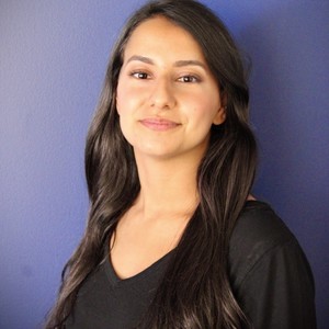 Inès - Prof de maths - Paris
