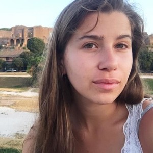 Noemi - Prof d'aide aux devoirs - Nice