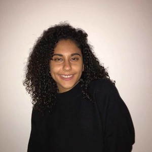 Léa - Prof d'économie - Yerres