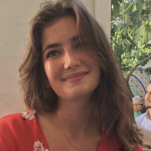 Romane - Prof d'anglais - Montrouge