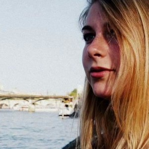 Angèle - Prof de français - Provins
