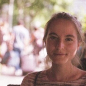 Lara - Prof de philosophie - Paris