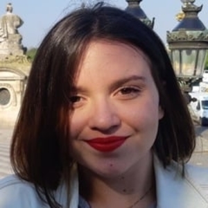 Julie - Prof de langue des signes - Le Creusot