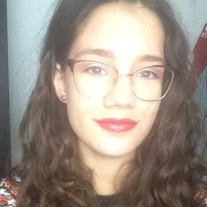 Louise - Prof de français - Brebières