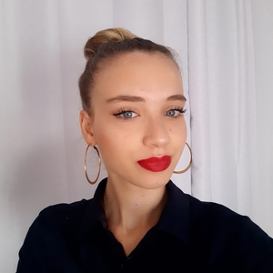 Meriem - Prof d'espagnol - La Rochelle