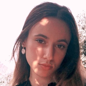 Inès - Prof de compréhension orale - portugais - Lyon