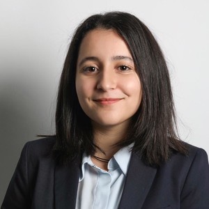 Yasmine - Prof de maths - Paris