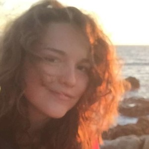 Cassie - Prof de français - Angers