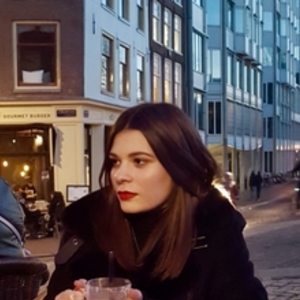 Laura - Prof de français - Claye-Souilly