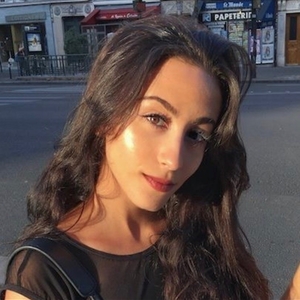 Isa - Prof de français - Paris