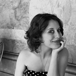 Romane - Prof de français - Paris
