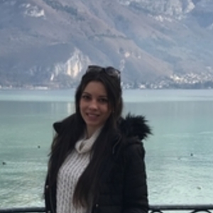 Lena - Prof de maths - Saint-Laurent-de-Mure