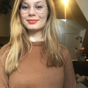 Chloe - Prof de biologie - Rouen