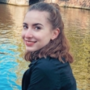 Amelie - Prof d'anglais - Aulnoy-lez-Valenciennes