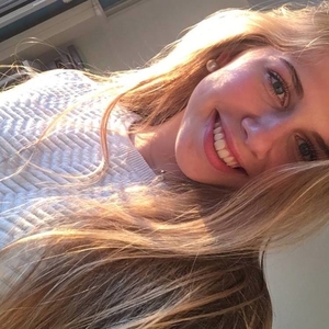Julia - Prof d'anglais - Cormontreuil