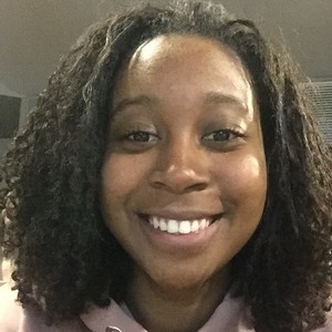 Laura - Prof de maths - Paris