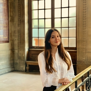 Sara - Prof d'anglais - Paris