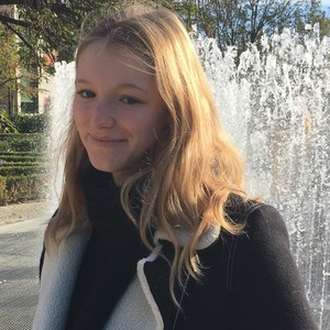 Julie - Prof d'économie - Lyon
