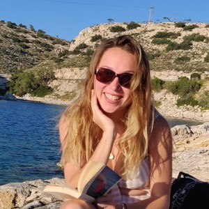 Marie - Prof d'économie - Paris