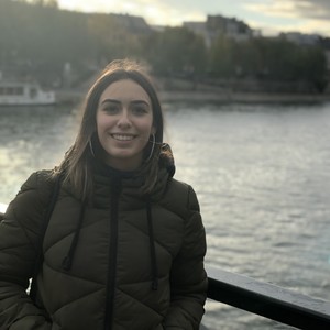 Clara - Prof d'espagnol - Germigny-l'Évêque