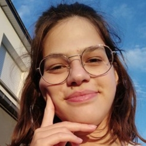 Léonie - Prof de maths - Servon-sur-Vilaine