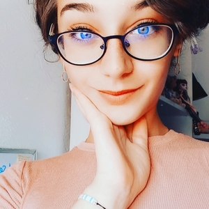 Nadia - Prof de français - Carros
