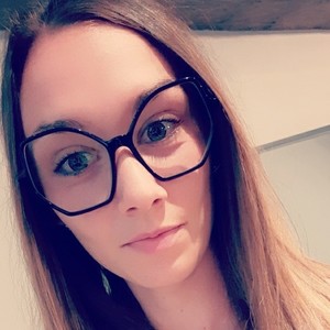 Julie - Prof de mécanique automobile - Les Herbiers