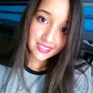 Kenza - Prof de physique - chimie - Suresnes