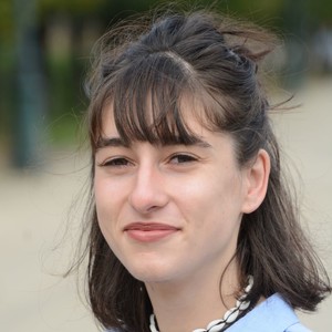 Zoé - Prof d'histoire - Poitiers