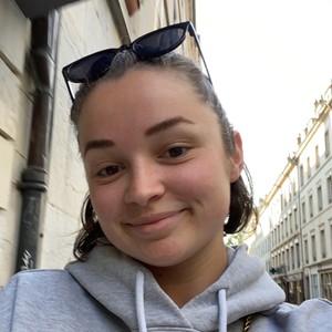 Louise - Prof d'aide aux devoirs - Besançon