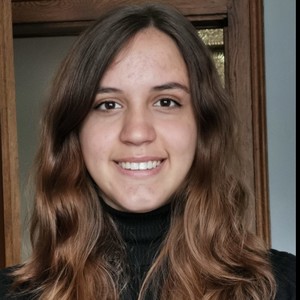 Laura - Prof d'économie - Mulhouse