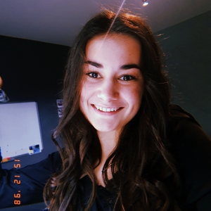 Louise - Prof d'aide aux devoirs - Angers