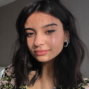 Latifa - Prof d'aide aux devoirs - Tours