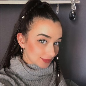 Julia - Prof d'aide aux devoirs - Orléans
