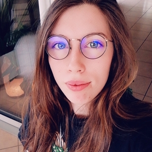 Leah - Prof de maths - Avignon