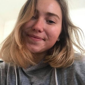 Léa - Prof d'anglais - Angers