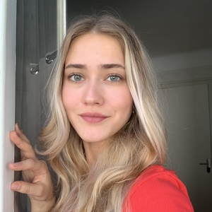 Lisa - Prof de russe - Cambo-les-Bains