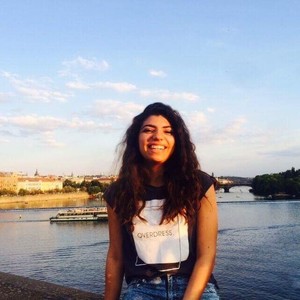 Ines - Prof de maths - Villeurbanne