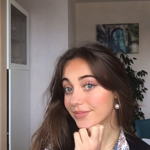 Laura - Prof de français - Dijon