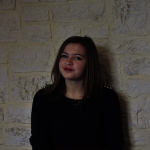 Lana - Prof d'aide aux devoirs - Contes