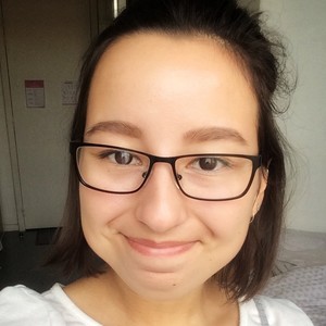 Yasmine - Prof de vocabulaire - anglais - Saigneville
