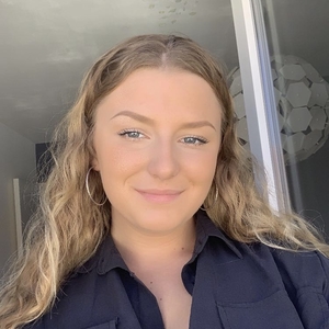 Charlotte - Prof de maquillage - Compiègne